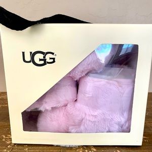Infant UGG size 2/3